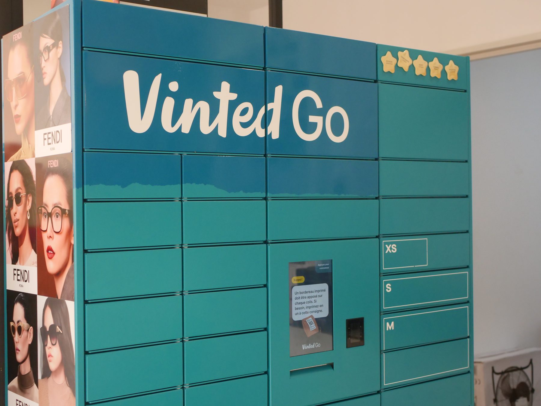 Le casier Vinted Go installé dans la boutique